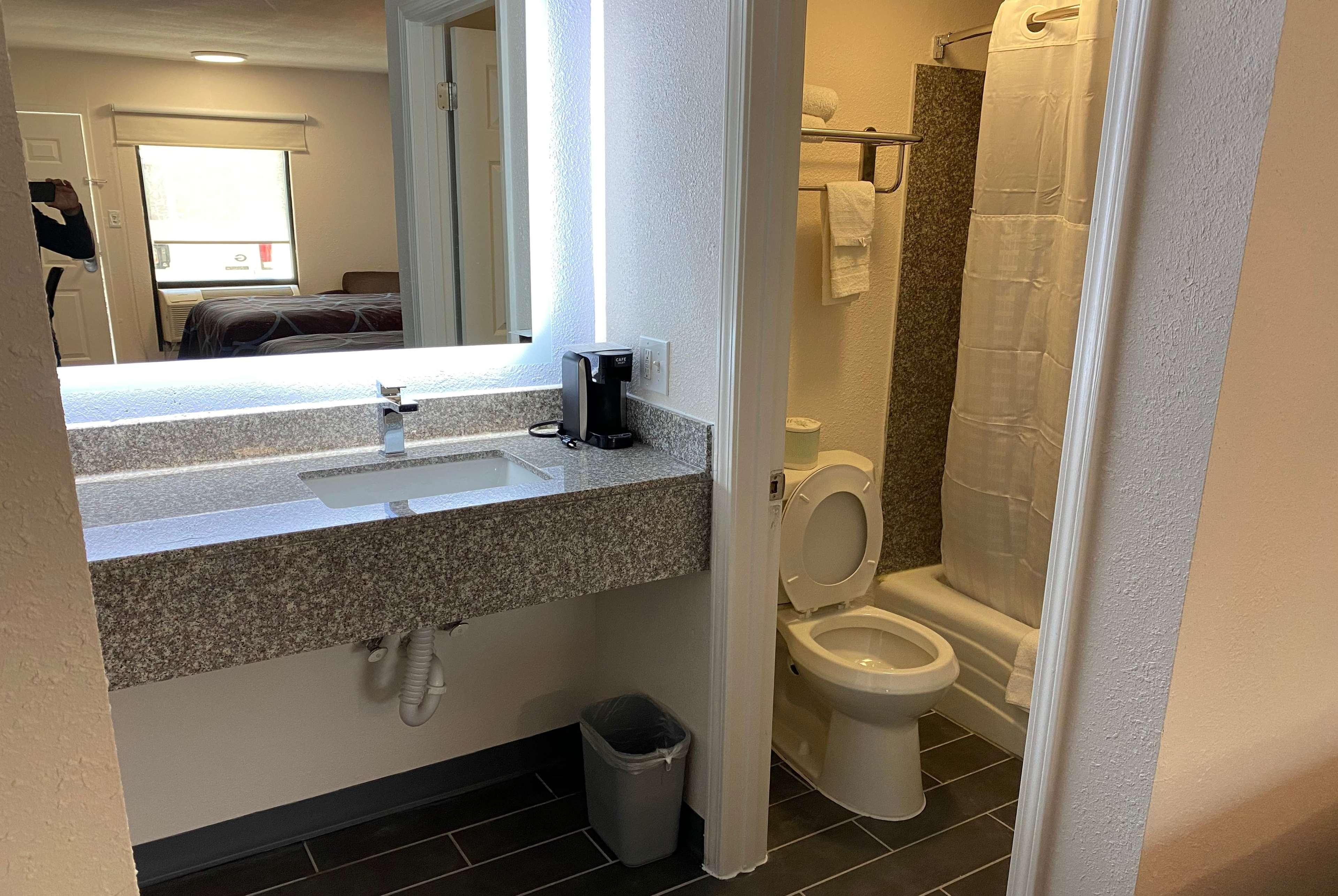 Hotel Super 8 By Wyndham Marietta/West/Atl Area Zewnętrze zdjęcie