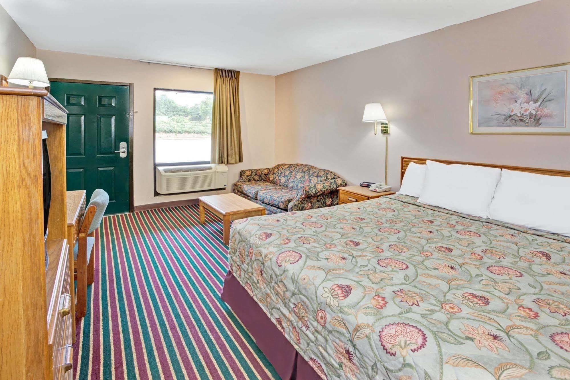 Hotel Super 8 By Wyndham Marietta/West/Atl Area Zewnętrze zdjęcie